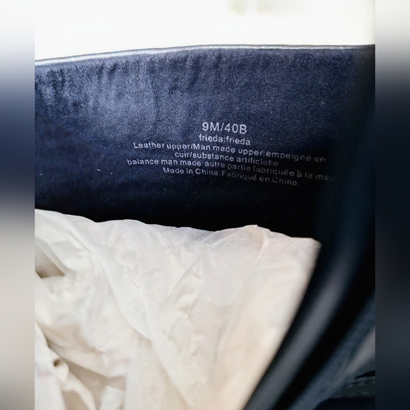 NWB Karl Lagerfeld "The Frieda" leather & suede, midnight blue, shoe booties. - Picture 5 of 9